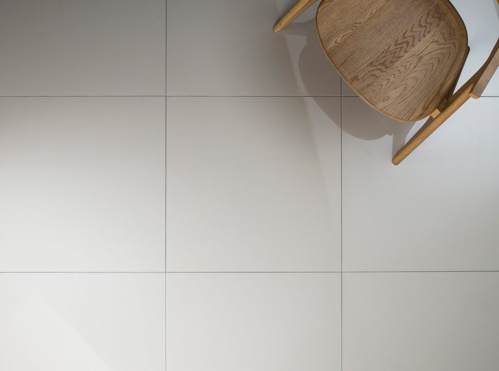 parade_par01p_white_polished_600x600mm_living_1.jpg__2000x0_q85_subsampling-2